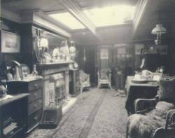 Cabin_on_the_bark_BALMORAL_Washington_ca_1904